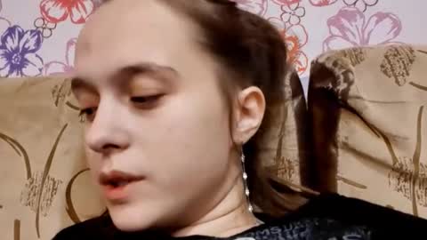 Snapshot of roseannehensle chatting on December 19, 2025, 11:17 am Sophie online show from December 19, 2025, 11:17 am