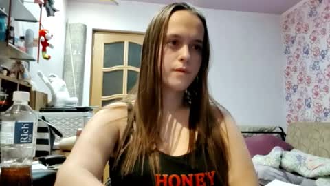 Sophie online show from February 4, 2026, 9:48 am