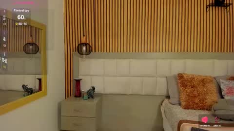 Snapshot of roseaurora chatting on October 15, 2025, 12:27 pm roseaurora online show from October 15, 2025, 12:27 pm