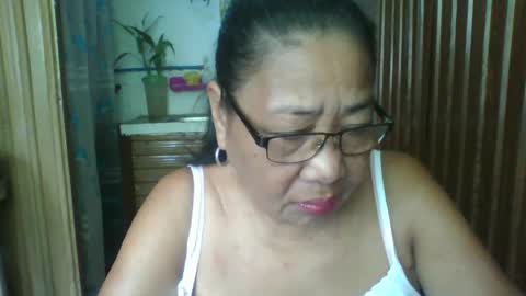 rosebelle66 online show from June 25, 2026, 1:38 am