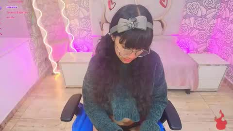 rosee_tay1 online show from February 4, 2026, 6:47 pm