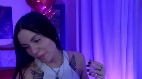 Snapshot of rosehubbard chatting on February 24, 2025, 8:47 pm Rose Hubbard online show from February 24, 2025, 8:47 pm
