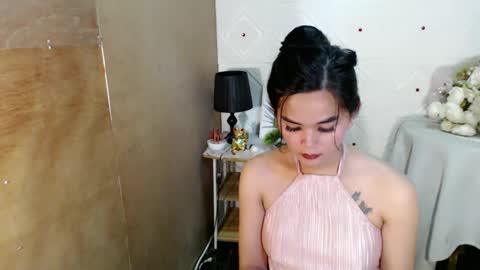 Snapshot of rosella_xx chatting on September 24, 2025, 2:59 am TONETH online show from September 24, 2025, 2:59 am