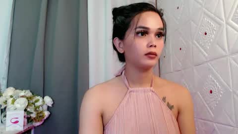 Snapshot of rosella_xx chatting on October 19, 2025, 1:39 am TONETH online show from October 19, 2025, 1:39 am