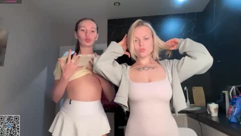 Sophie and Sarah online show from April 26, 2026, 7:11 pm