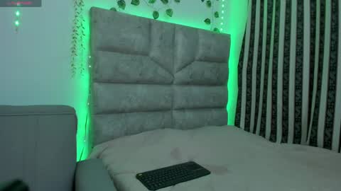 roselyn online show from May 29, 2026, 1:47 am