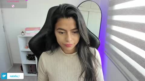 Nat online show from November 9, 2025, 2:37 pm