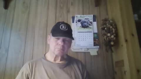 Snapshot of roses2u1958 chatting on March 5, 2026, 2:24 pm roses2u1958 online show from March 5, 2026, 2:24 pm
