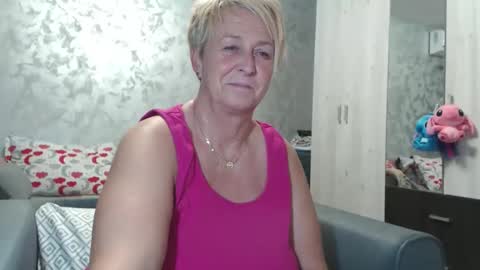 Lovepinklilly online show from September 29, 2025, 3:39 pm