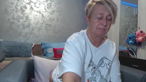 Lovepinklilly online show from February 28, 2026, 7:48 pm