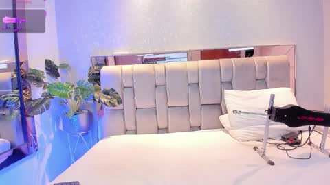 Rose online show from December 3, 2025, 5:15 am