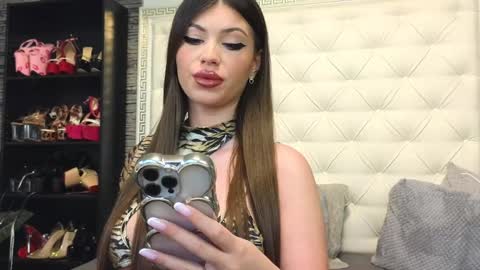 Snapshot of rosevanessa chatting on January 22, 2025, 6:52 am Gabriela online show from January 22, 2025, 6:52 am