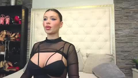 Snapshot of rosevanessa chatting on February 25, 2025, 6:31 pm Gabriela online show from February 25, 2025, 6:31 pm