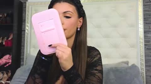 Snapshot of rosevanessa chatting on October 13, 2025, 6:35 am Gabriela online show from October 13, 2025, 6:35 am