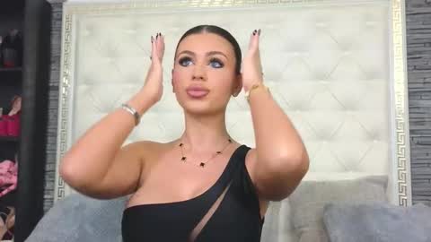 Snapshot of rosevanessa chatting on October 14, 2025, 6:25 am Gabriela online show from October 14, 2025, 6:25 am