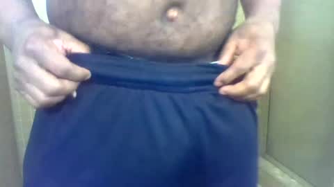 Snapshot of roshun69 chatting on February 1, 2025, 8:29 am Roshun Haynes online show from February 1, 2025, 8:29 am