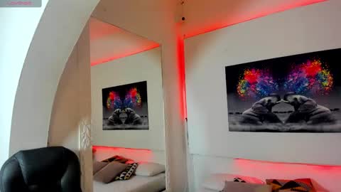 rosi_cooper online show from March 8, 2025, 11:05 am