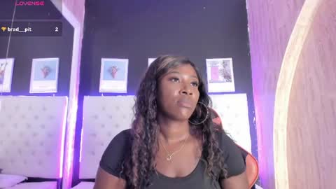 Snapshot of rosi_cooper chatting on June 25, 2026, 11:15 am rosi_cooper online show from June 25, 2026, 11:15 am