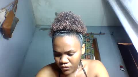 Snapshot of rosia22 chatting on October 2, 2025, 3:24 am rosia22 online show from October 2, 2025, 3:24 am