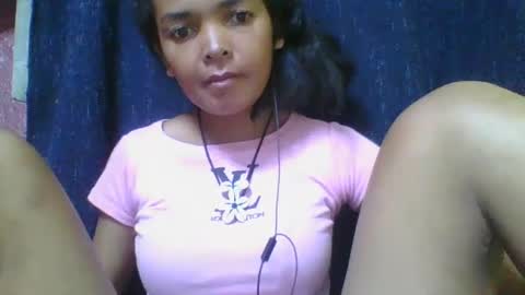 Snapshot of rosia685234 chatting on February 19, 2025, 6:21 pm rosia685234 online show from February 19, 2025, 6:21 pm