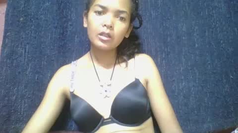 Snapshot of rosia685234 chatting on February 23, 2025, 11:33 am rosia685234 online show from February 23, 2025, 11:33 am