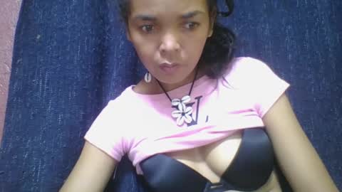 Snapshot of rosia685234 chatting on February 23, 2025, 2:35 pm rosia685234 online show from February 23, 2025, 2:35 pm
