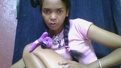 Snapshot of rosia685234 chatting on February 25, 2025, 9:35 pm rosia685234 online show from February 25, 2025, 9:35 pm