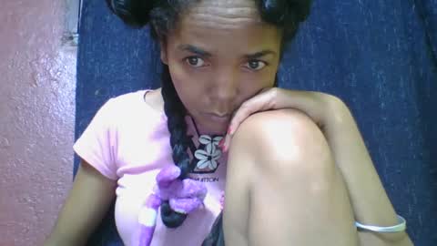 Snapshot of rosia685234 chatting on February 26, 2025, 3:42 am rosia685234 online show from February 26, 2025, 3:42 am