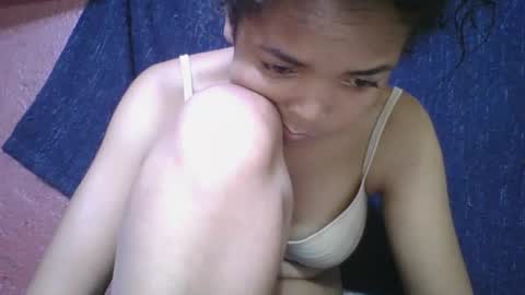 rosia685234 online show from November 28, 2025, 6:49 am