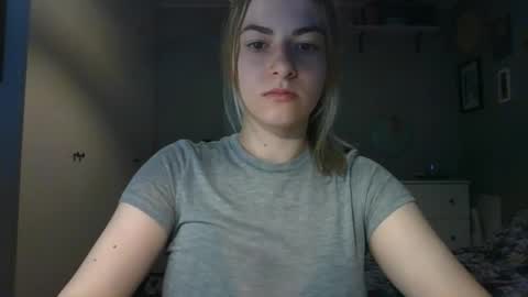 Snapshot of rosie_june chatting on March 13, 2026, 7:59 am Rosie online show from March 13, 2026, 7:59 am