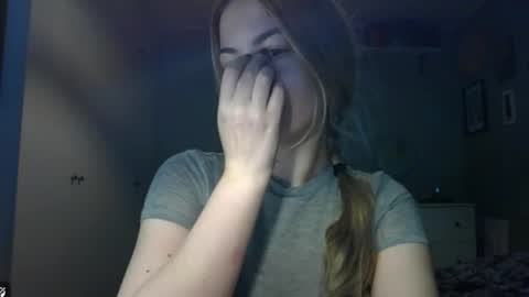 Snapshot of rosie_june chatting on March 19, 2026, 7:45 am Rosie online show from March 19, 2026, 7:45 am