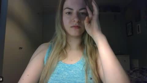 Snapshot of rosie_june chatting on April 9, 2026, 6:41 am Rosie online show from April 9, 2026, 6:41 am