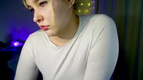 Rosie Nana online show from December 6, 2024, 2:38 pm