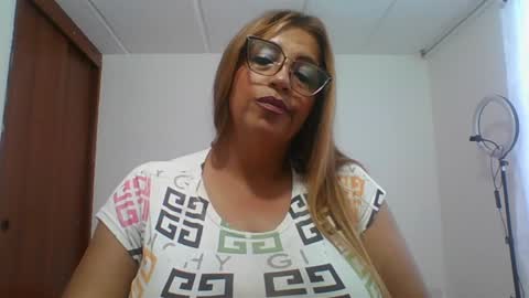 Snapshot of rossanalionheart chatting on December 14, 2024, 12:12 pm Rossana  online show from December 14, 2024, 12:12 pm