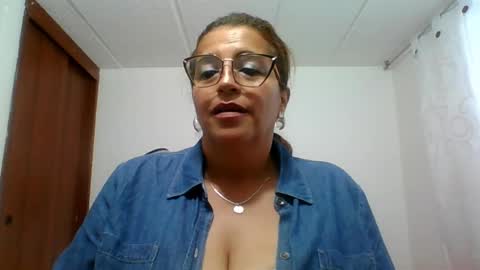 Snapshot of rossanalionheart chatting on February 15, 2025, 10:42 pm Rossana  online show from February 15, 2025, 10:42 pm