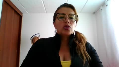 Snapshot of rossanalionheart chatting on February 16, 2025, 12:10 pm Rossana  online show from February 16, 2025, 12:10 pm