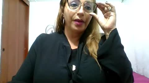 Snapshot of rossanalionheart chatting on March 4, 2025, 11:32 pm Rossana  online show from March 4, 2025, 11:32 pm