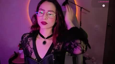 Snapshot of rosse_98_ chatting on March 18, 2026, 2:31 pm Miss Rosse online show from March 18, 2026, 2:31 pm