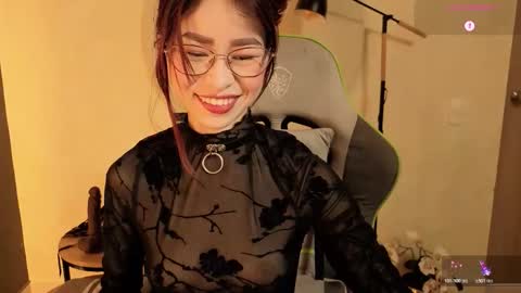 Snapshot of rosse_98_ chatting on March 28, 2026, 1:22 pm Miss Rosse online show from March 28, 2026, 1:22 pm