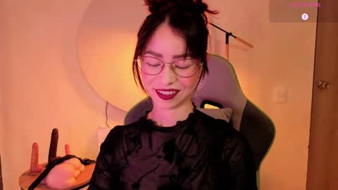 Snapshot of rosse_98_ chatting on April 20, 2026, 1:58 pm Miss Rosse online show from April 20, 2026, 1:58 pm