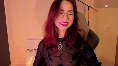 Snapshot of rosse_98_ chatting on April 30, 2026, 1:39 pm Miss Rosse online show from April 30, 2026, 1:39 pm