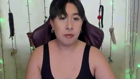 ROSSE DEMOND  online show from May 9, 2026, 6:02 pm