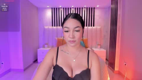 Snapshot of rossierhoades chatting on October 3, 2025, 8:39 pm Rossie Rhoades online show from October 3, 2025, 8:39 pm