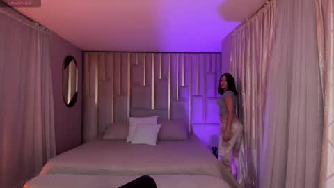 Snapshot of rossierhoades chatting on October 12, 2025, 5:45 pm Rossie Rhoades online show from October 12, 2025, 5:45 pm