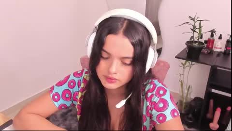 Im Ross   online show from December 5, 2024, 7:38 pm