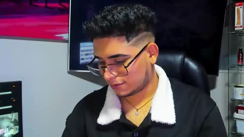 roswall25 online show from February 6, 2026, 8:40 am