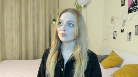 Im Luna online show from April 21, 2026, 10:23 pm