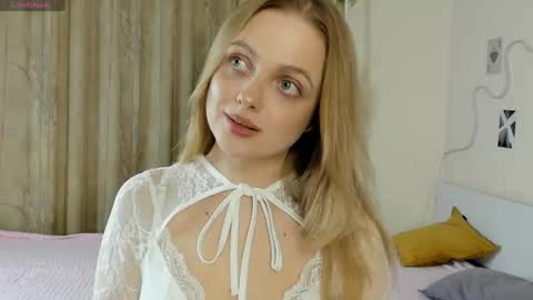 Im Luna online show from April 23, 2026, 9:06 pm