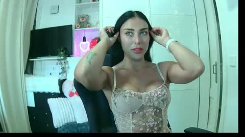 RosyViolet online show from May 5, 2026, 10:12 am