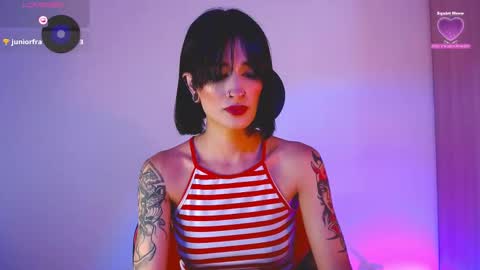 Snapshot of rot_wallace chatting on September 15, 2025, 9:37 pm rot_wallace online show from September 15, 2025, 9:37 pm